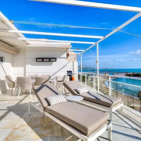 Heaven On Earth With Apartment *